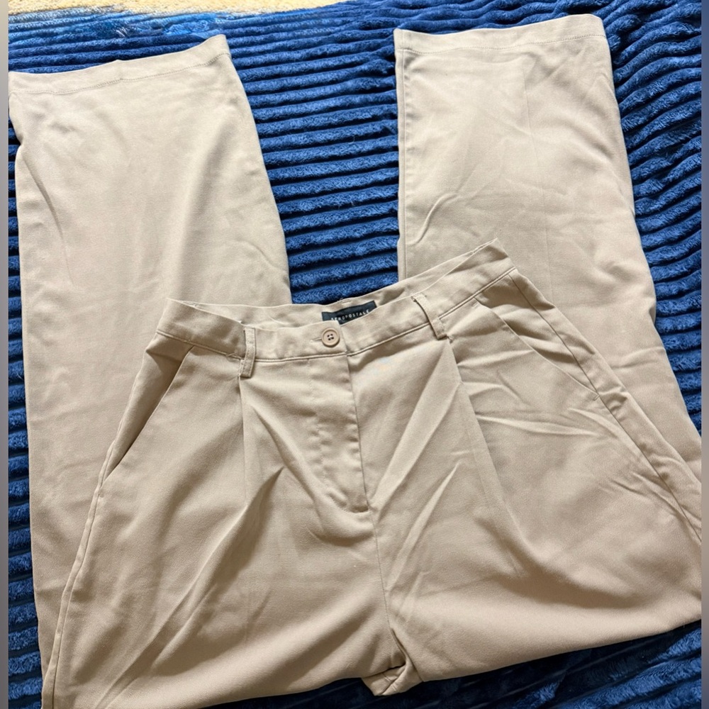 Aeropostale Women's High Rise Pleated Trousers